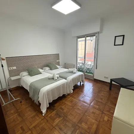 Campus Apartment *